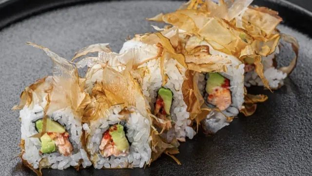 Salmon Skin Roll